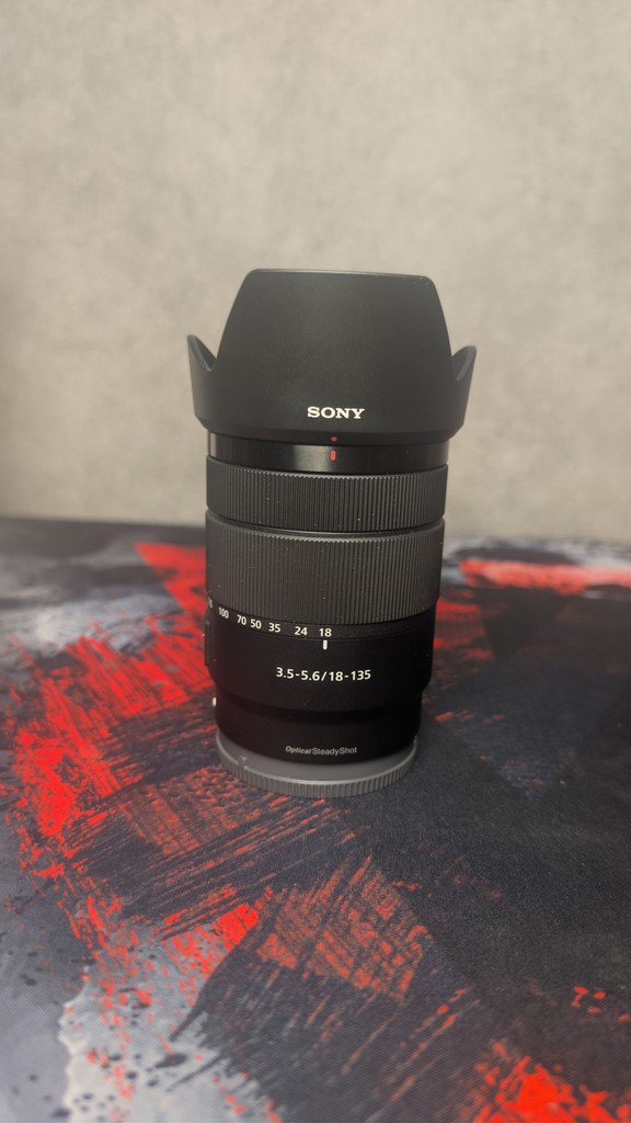 Дешево Sony SEL18135 18-135mm f/3,5-5,6 OSS з ломбарду