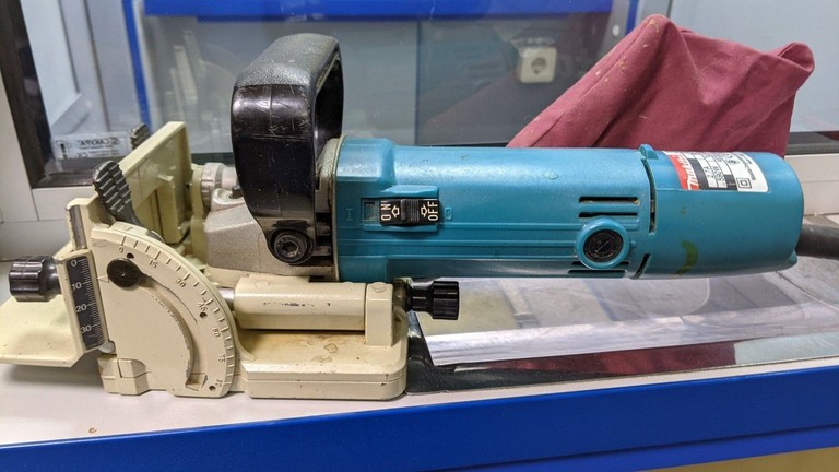 Объявление Makita 3901 Б/У