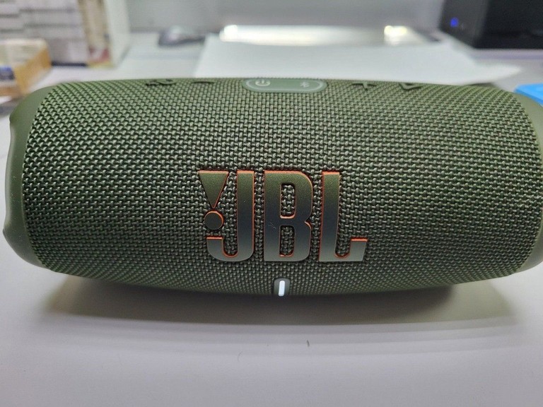 Дешиво Jbl charge 5 с ломбарда