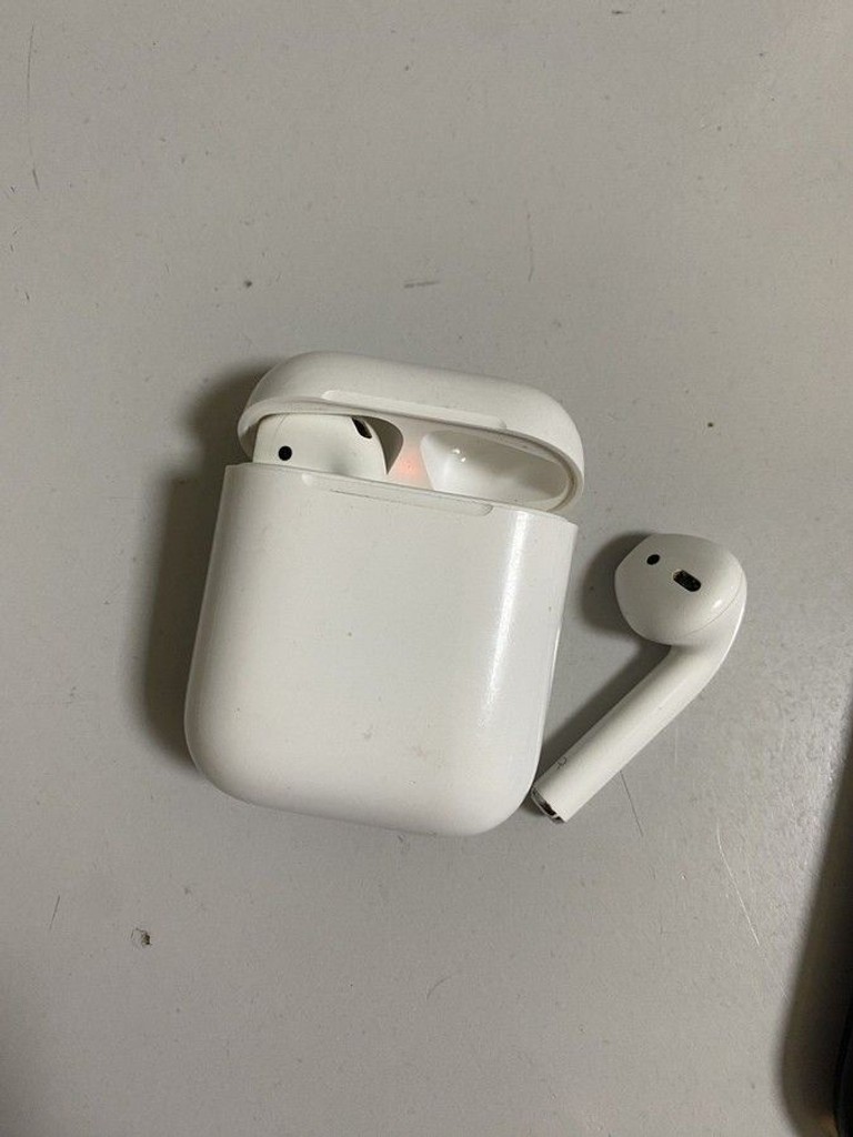Дешиво Apple airpods 2nd generation a1602, a2031, a2032 с ломбарда