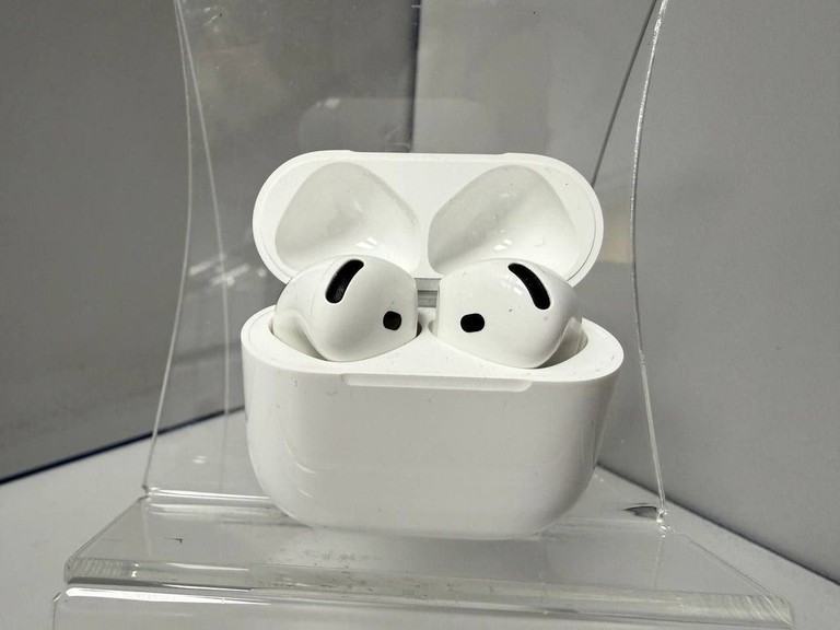 Дешево Apple airpods 4 з ломбарду