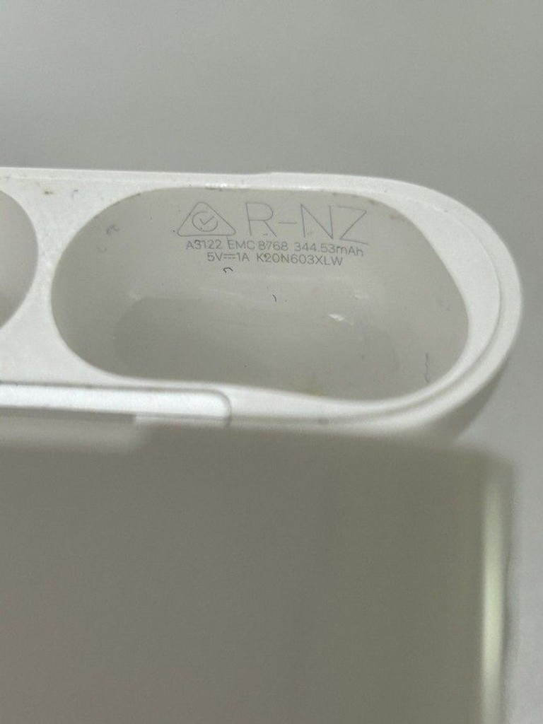 Купити AirPods Pro 3 Б/У