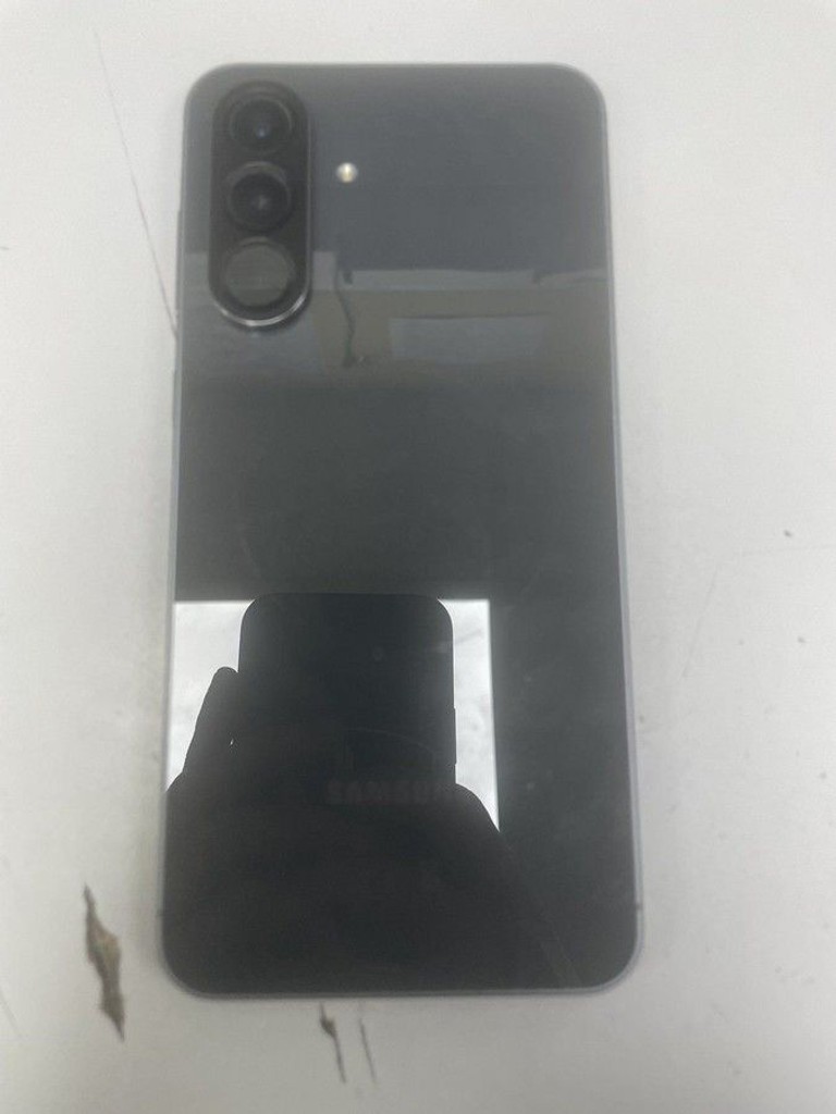 Оголошення Samsung galaxy a56 5g 8/256gb Б/У