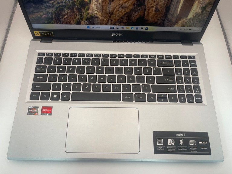 Оголошення Acer 15/ryzen 5 7520u ddr5/16gb ddr5/hdd *відсутній/ssd 512 gb/*інтегрована Б/У