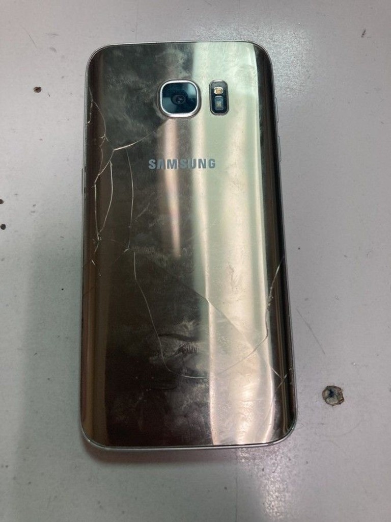 Дешиво Samsung galaxy s7 sm-g930f 4/32gb с ломбарда