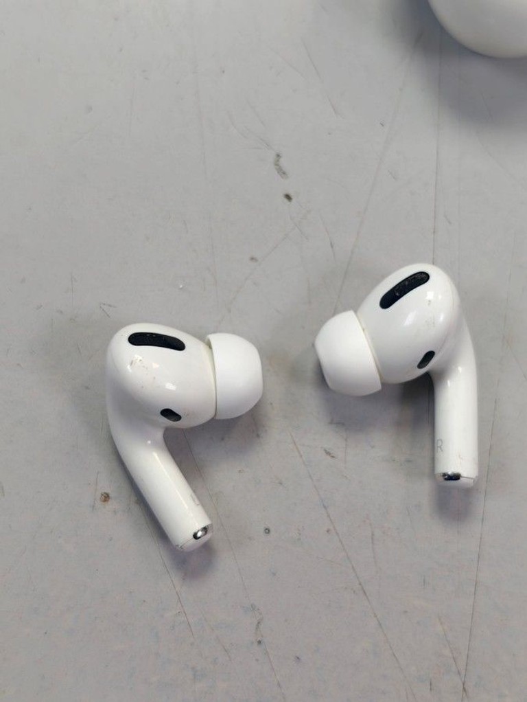 Распродажа Apple AirPods Pro (MWP22), продавец Техноскарб