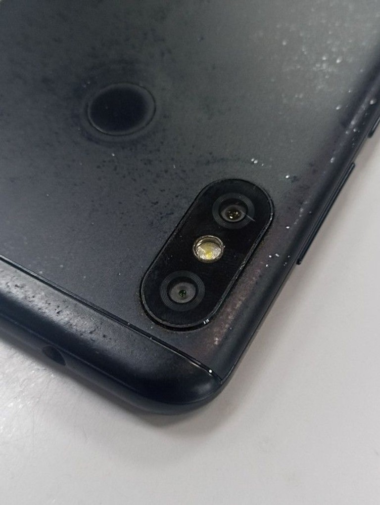 Распродажа Xiaomi mi a2 lite 2/32gb, продавец Техноскарб