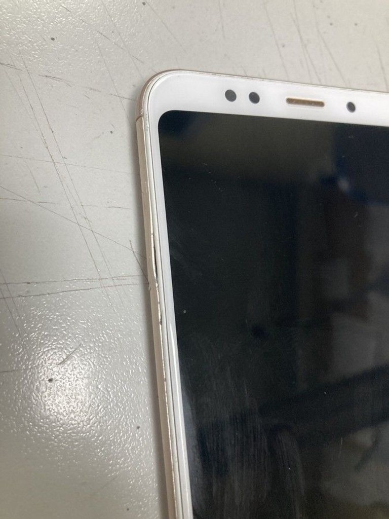 Дешево Xiaomi redmi 5 plus 3/32gb з ломбарду