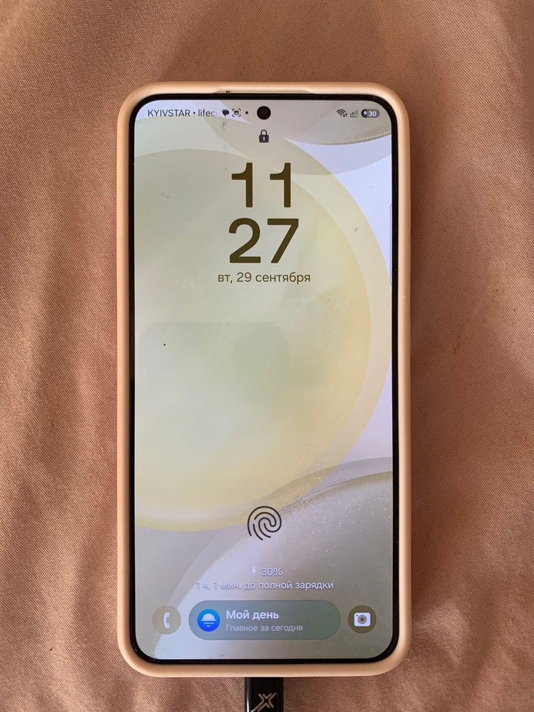 Купити Samsung Galaxy S24 8/128GB Amber Yellow (SM-S921BZYD) Б/У