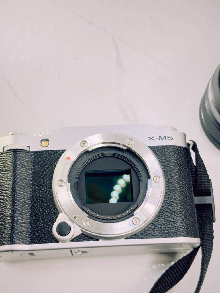 Fujifilm X-M5 kit XC 15-45mm f/3,5-5,6 OIS PZ Silver Код:01-201161919. Зображення 10