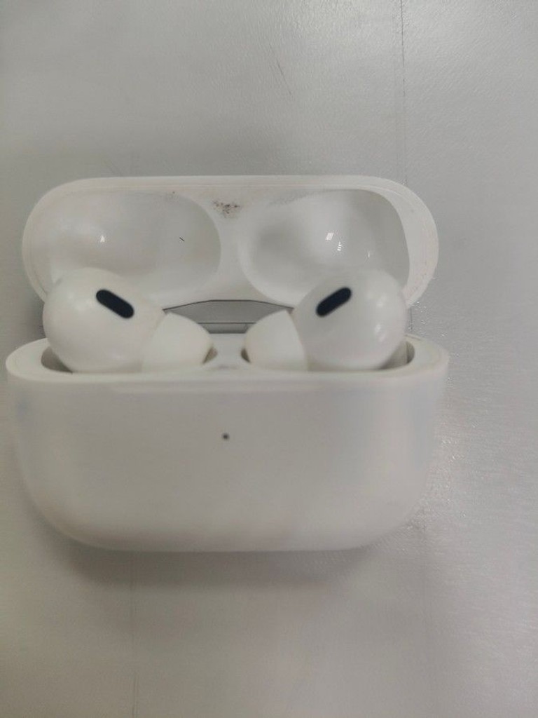 Дешево Apple airpods pro 2nd generation with magsafe charging case usb-c з ломбарду