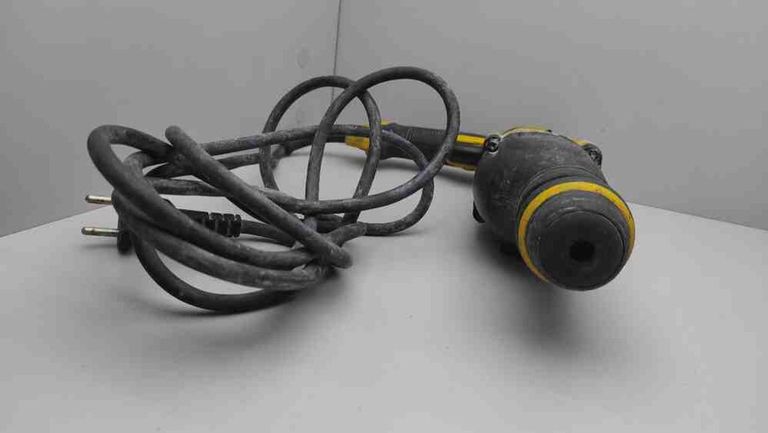 Купити Dewalt d25143ks Б/У