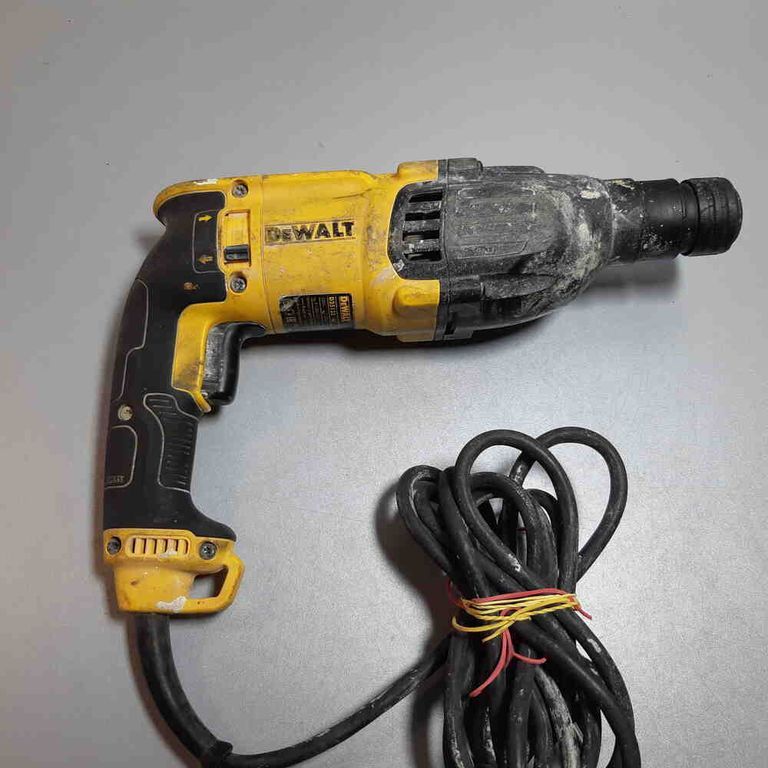 Оголошення Dewalt D25133K Б/У