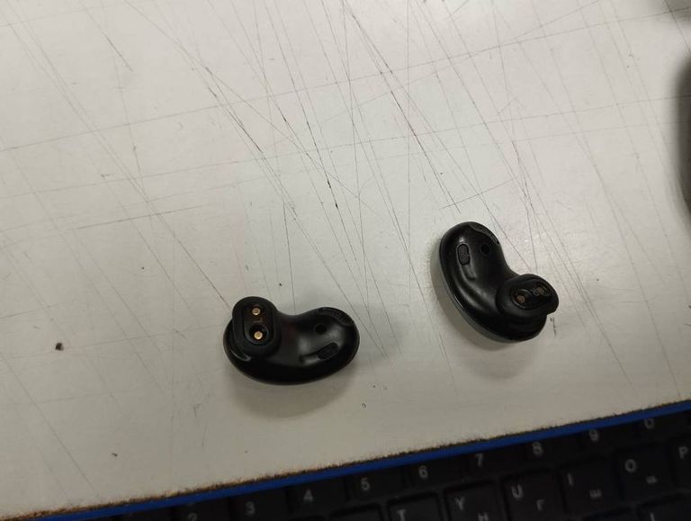 Samsung galaxy buds live sm-r180