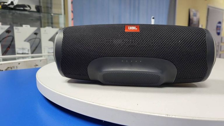 Купити Jbl charge 4 Б/У