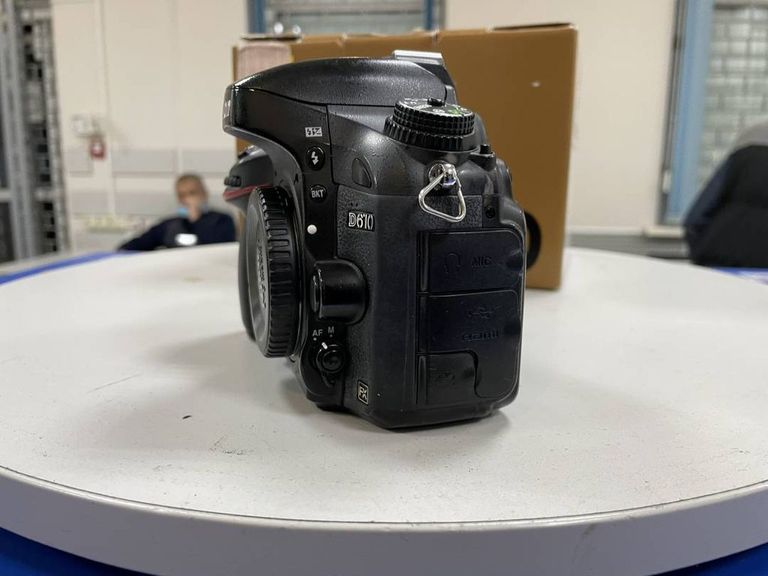 Дешево Nikon d610 без объектива з ломбарду