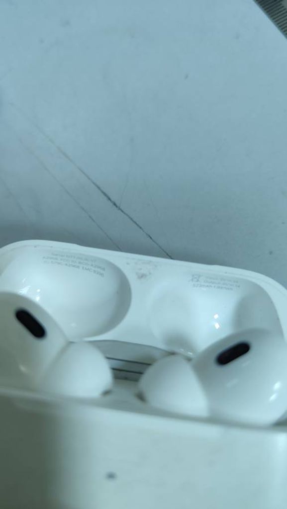 Apple AirPods Pro 2nd generation (MQD83)