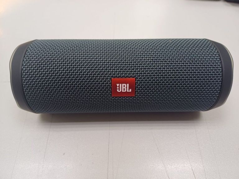 Купить Jbl flip essential 2 Б/У