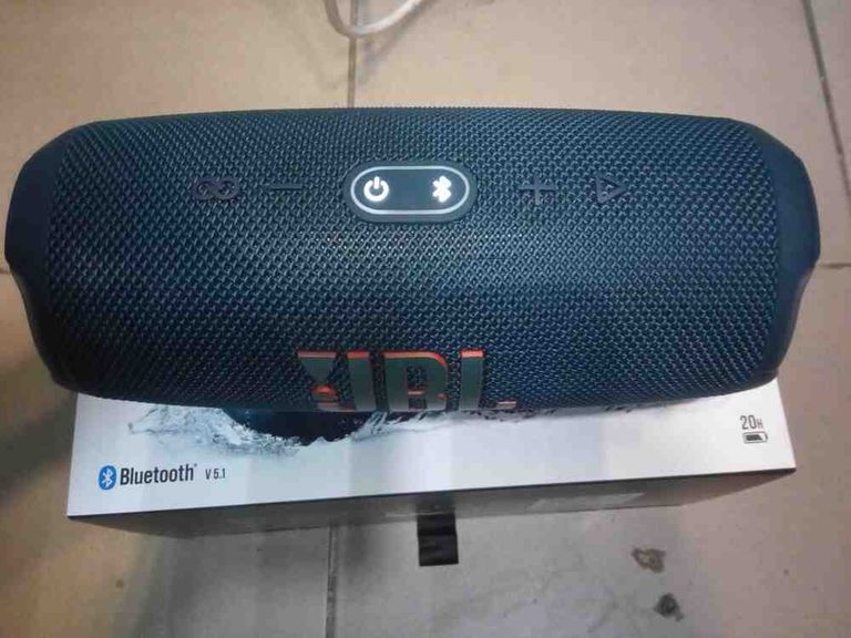 Объявление Jbl Charge 5 White (JBLCHARGE5WHT) Б/У