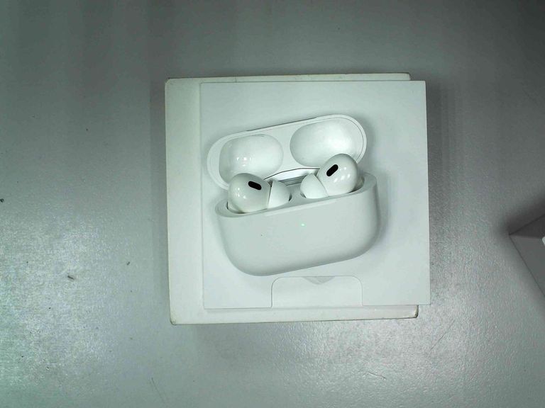Оголошення Apple airpods pro 2nd generation with magsafe charging case usb-c Б/У