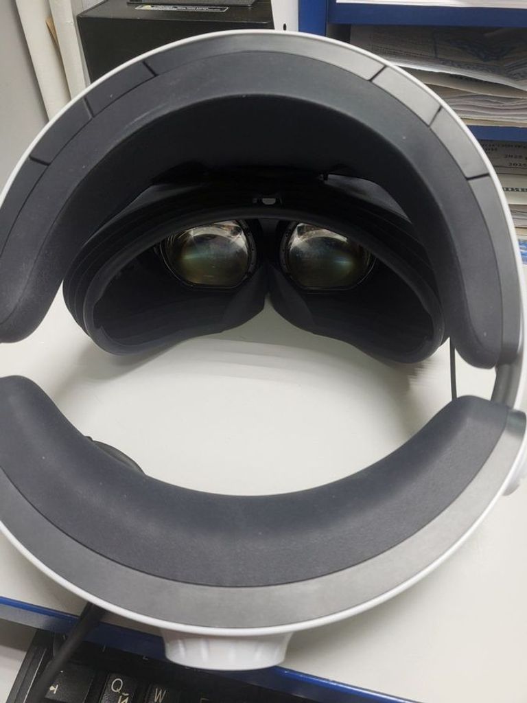 Дешево Sony PlayStation VR2 з ломбарду