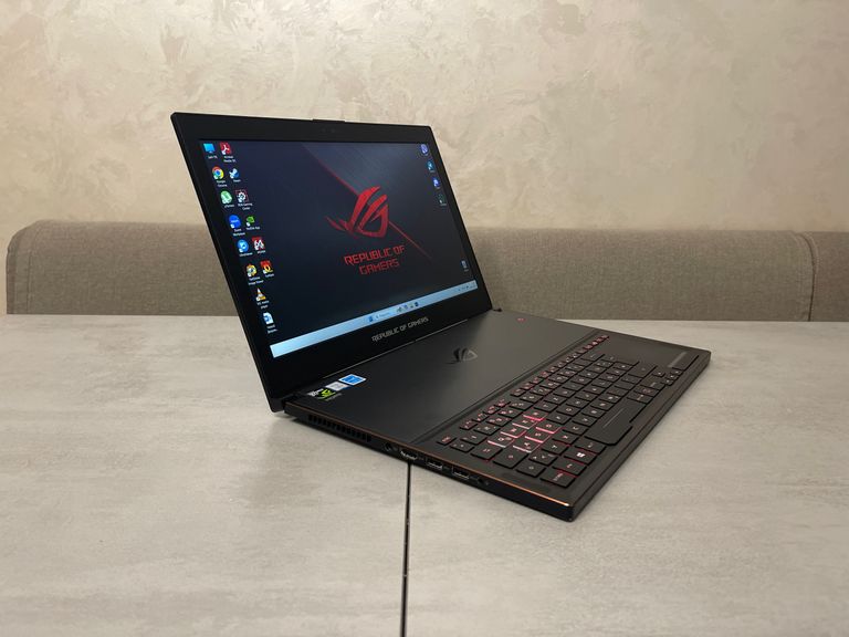 Дешево Asus ROG Zephyrus GX501VI-GZ020T з ломбарду