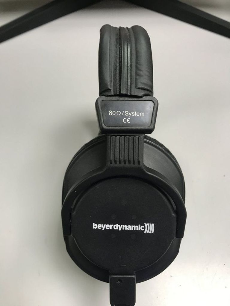 Дешиво Beyerdynamic dt250 с ломбарда