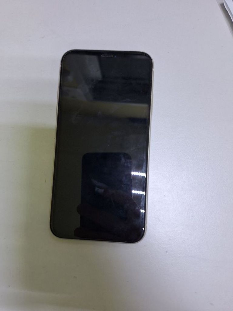Оголошення Apple iPhone 11 64GB White (MWL82) Б/У