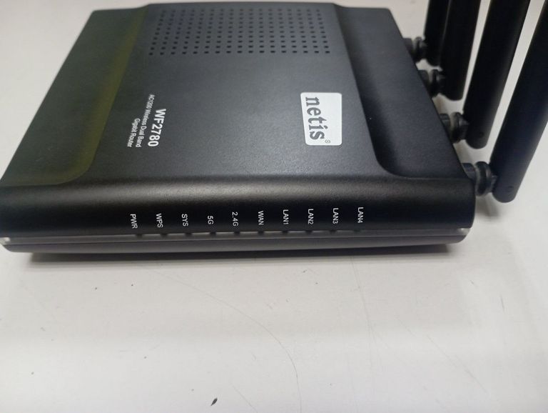 Дешиво Netis systems WF2780 с ломбарда