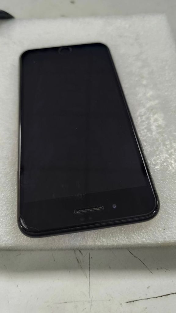 Apple iPhone 7 Plus 32GB Black (MNQM2) Код:01-200787404. Зображення 10