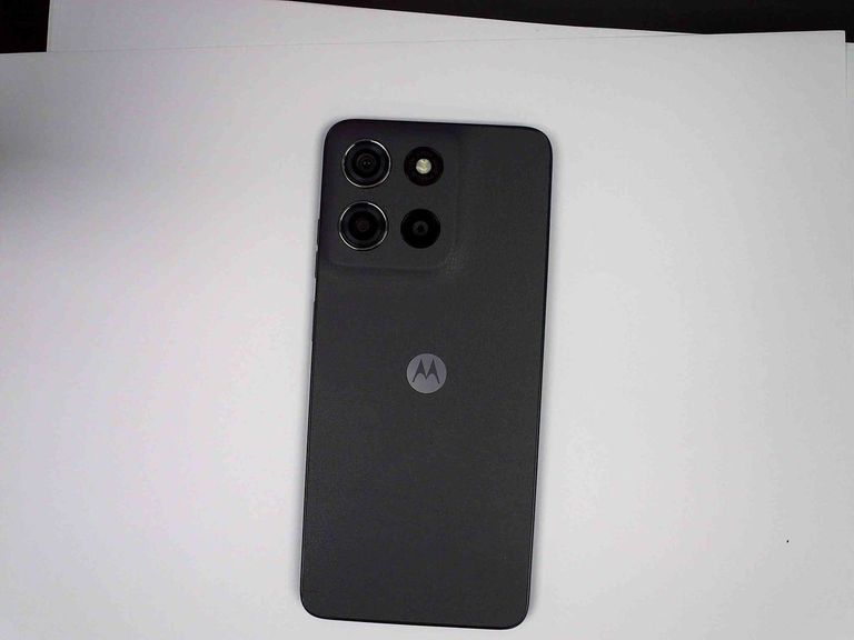 Оголошення Motorola moto g15 8/512gb iguana Б/У