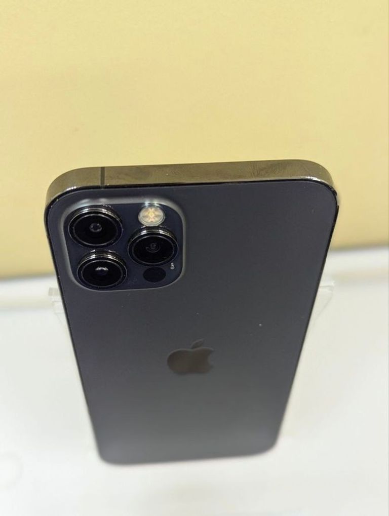 Дешево Apple iPhone 12 Pro 256GB Pacific Blue (MGMT3/MGLW3) з ломбарду