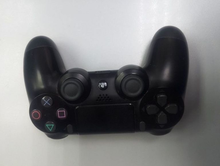 Дешево Sony dualshock 4 v2 з ломбарду