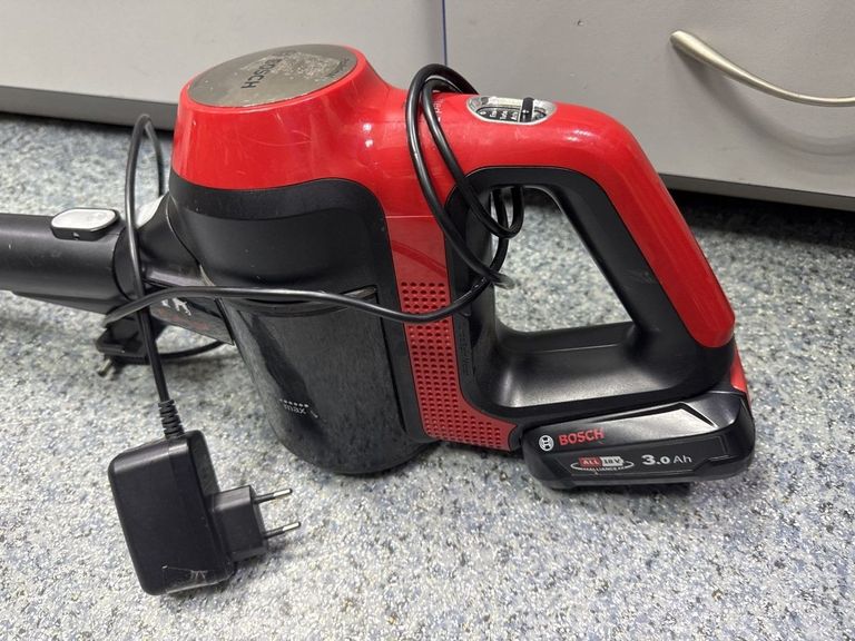 Купити Bosch Unlimited Gen2 ProAnimal BCS8214ANM Б/У