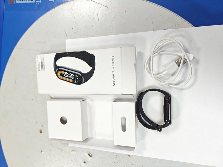 Дешиво Xiaomi Mi Band 8 с ломбарда