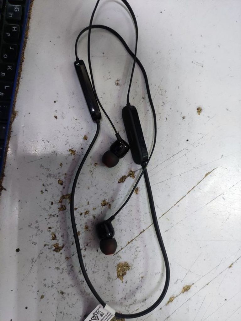 Дешиво Jbl tune 125bt с ломбарда