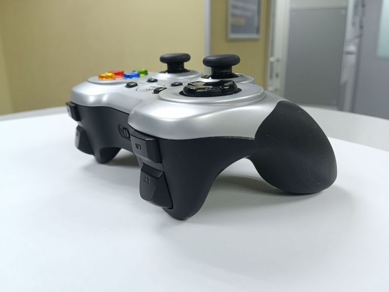 Logitech wireless gamepad f710 Код:01-200839343. Изображение 6
