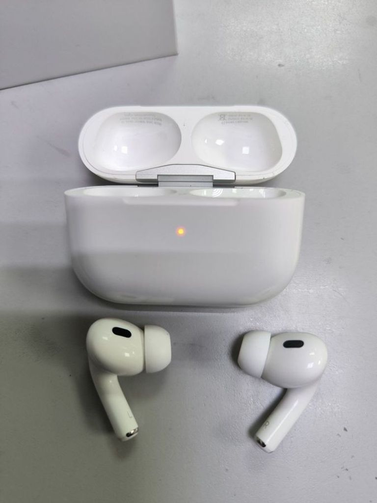 Объявление Apple airpods pro 2nd generation with magsafe charging case usb-c Б/У