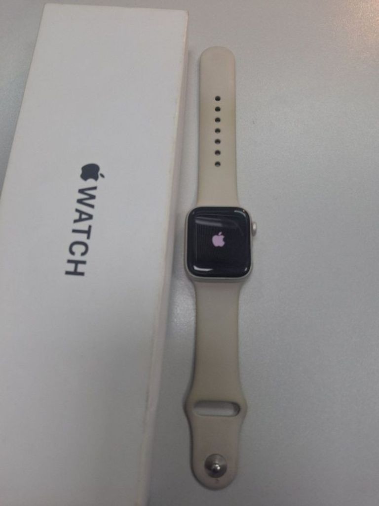 Купити Apple watch se 2 gps 40mm aluminium case Б/У