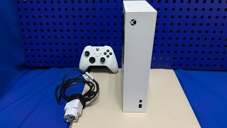 Купити Microsoft xbox series s 512gb Б/У
