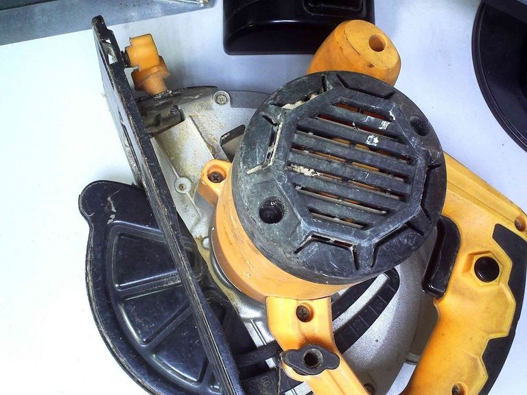 Дешево Tolsen T-1300 (79532) з ломбарду