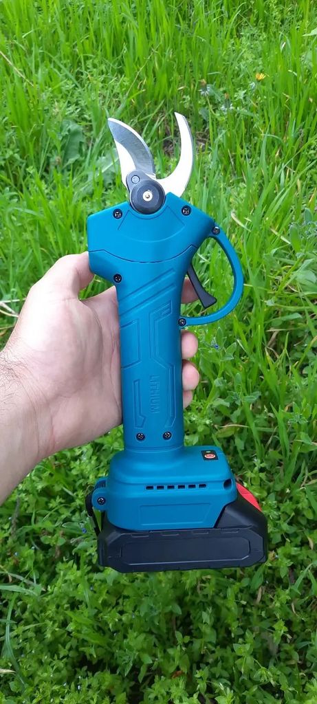 Дешиво Crafting tools 24V с ломбарда