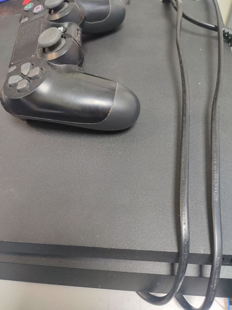 Объявление Sony playstation 4 slim 500gb Б/У