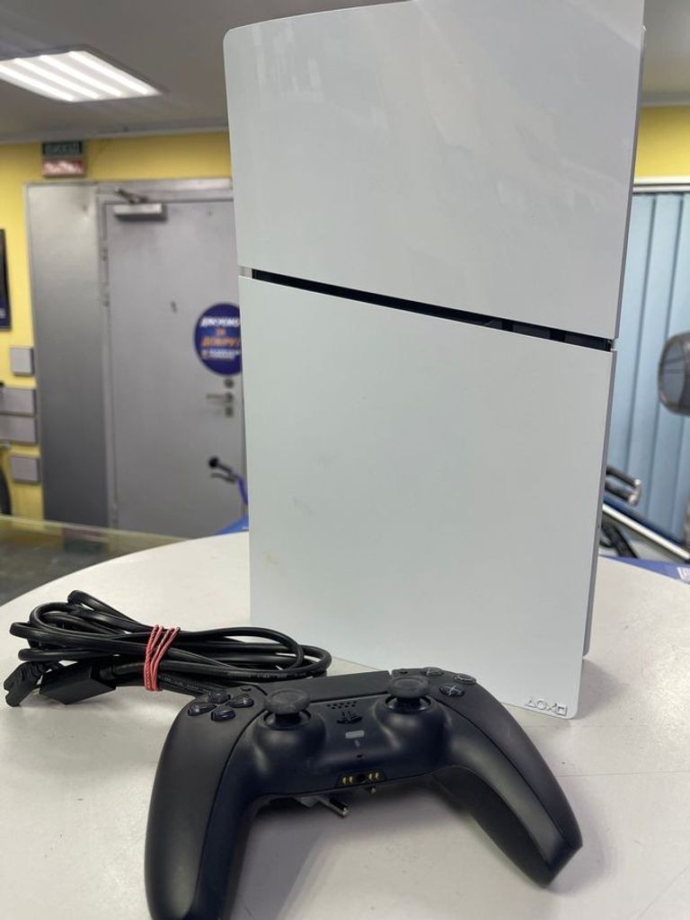 Дешиво Sony PlayStation 5 Slim Digital Edition 1TB с ломбарда