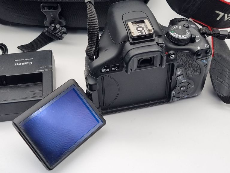 Дешево Canon EOS 600D body з ломбарду