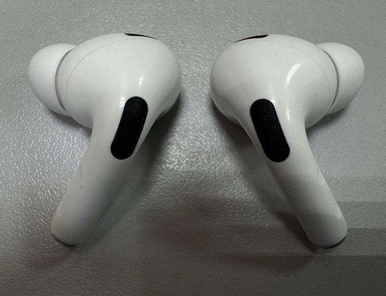 Дешиво Apple airpods pro 2nd generation with magsafe charging case usb-c с ломбарда