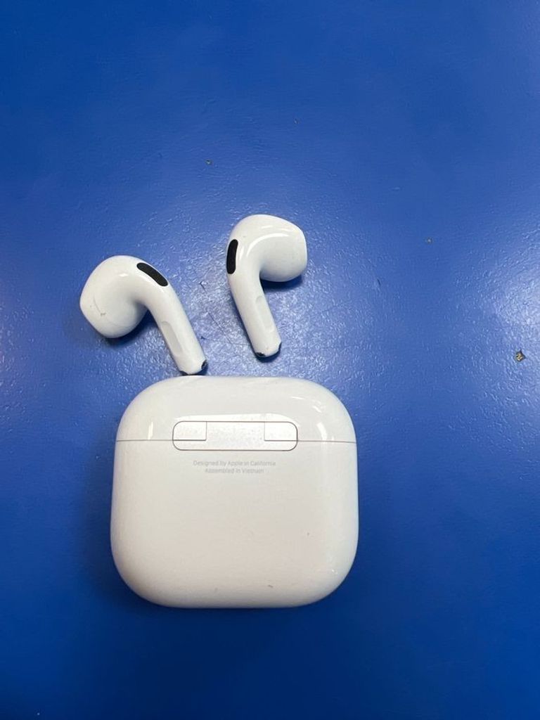 Розпродаж Apple airpods 4 with active noise cancellation, продавець Техноскарб