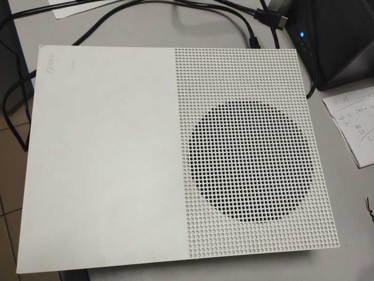 Дешево Microsoft Xbox One S 500GB з ломбарду
