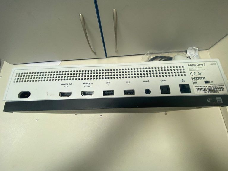 Дешево Microsoft Xbox One S 1TB з ломбарду