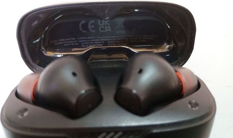 Купити Jbl tune 235nc Б/У